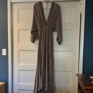 Flowing V-Neck Maxi Dress in Taupe